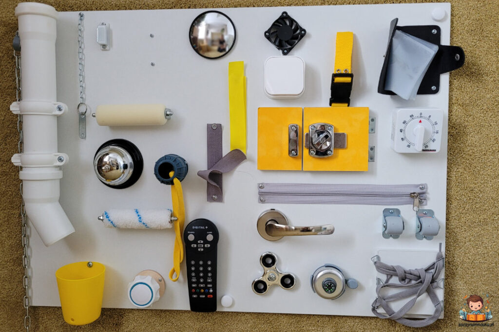 tablica manipulacyjna zabawki i pomoce montessori