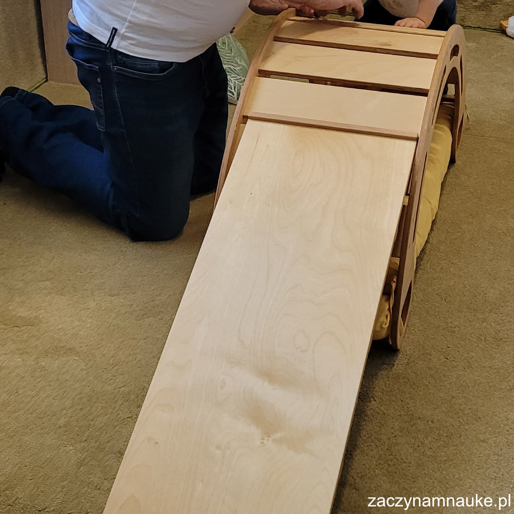 bujak montessori 3w1 stolik zjezdzalnia prezent dla roczniaka najlepsza zabawka