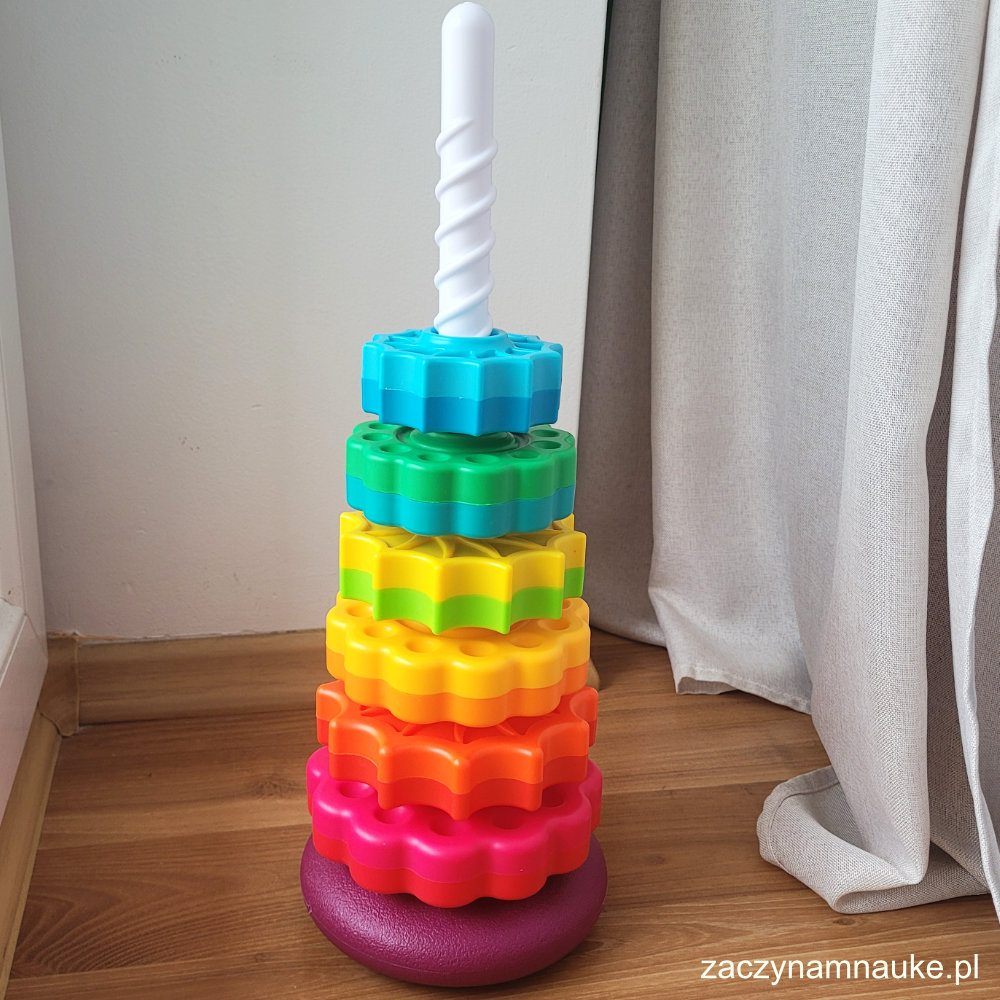 wieza teczowa spin fat brain toys edukacyjna zabawka Co kupić półtorarocznemu dziecku
