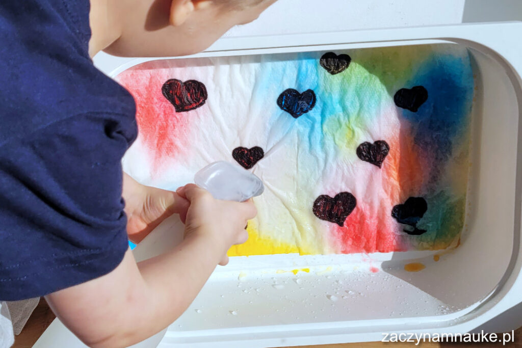 przedszkole zabawa walentynkowa dla dzieci eksperyment montessori