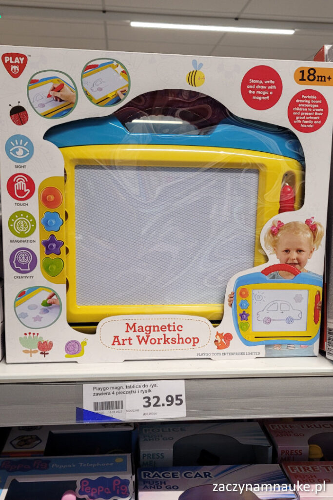 zabawki do samochodu zabawy dla dwulatka trzylatka co robic w aucie tablica magnetyczna